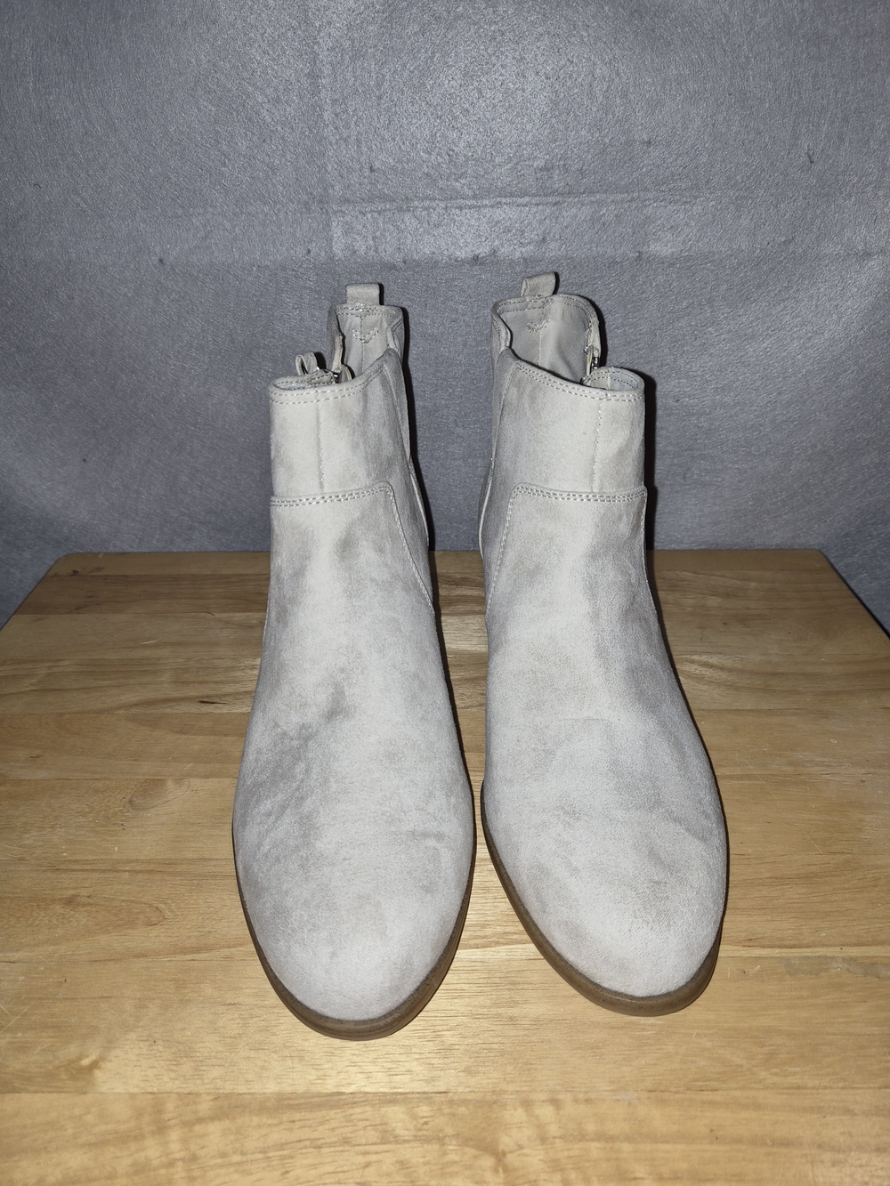 Women's Suede Ankle Boots in Light Gray